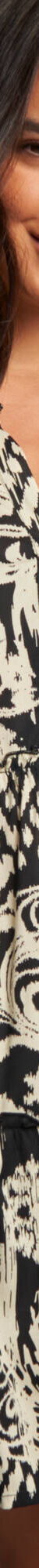Robe évasée à volants, imprimé ethnique bicolore (noir / écru) Robe évasée à volants, imprimé ethnique bicolore (noir / écru)
